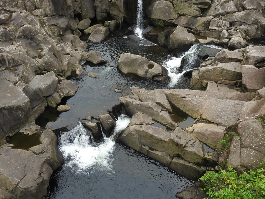 photographing New Zealand McLaren Falls