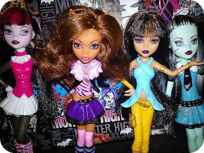 4 Mini 'Bobby Sherman'  OPENING Magazines Barbie Blythe Doll size 1:6 playscale 