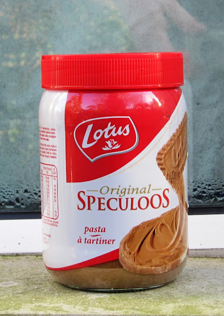 Speculoos paste combining the spices of the biscuits
