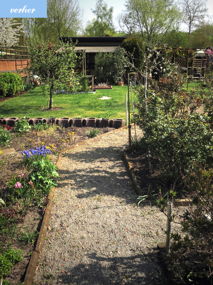Berliner Landpomeranze Ein Berlin Gartenblog Neue Wege Gehen Gartenwege Anlegen Gartenweg Mit Rindenmulch