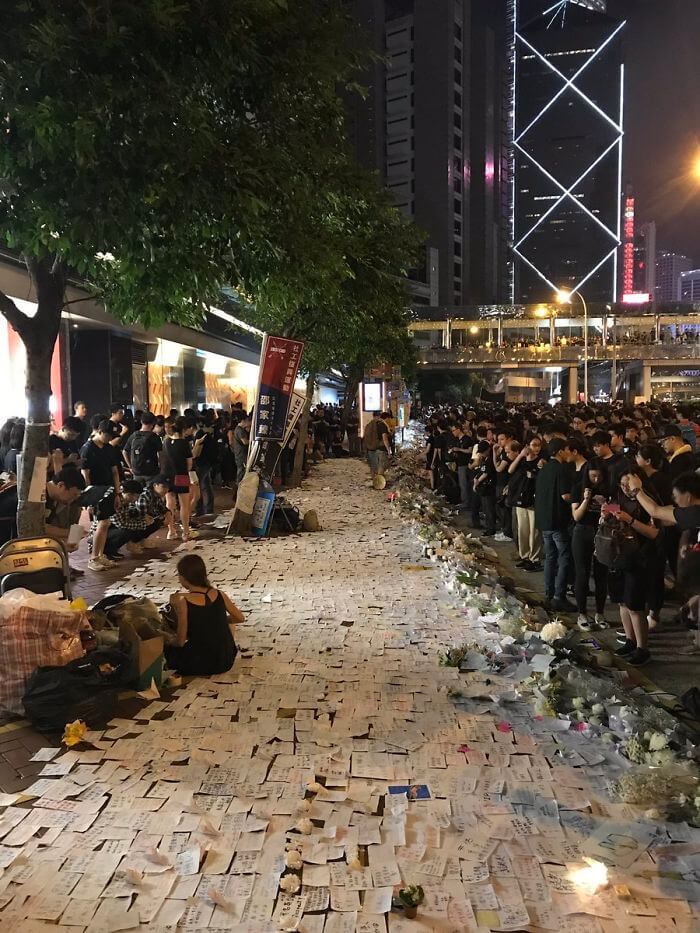 14 Powerful Photos Of The Massive Protests In Hong Kong That Depict People's Discipline And Respect 14 Powerful Photos Of The Massive Protests In Hong Kong That Depict People's Discipline And Respect