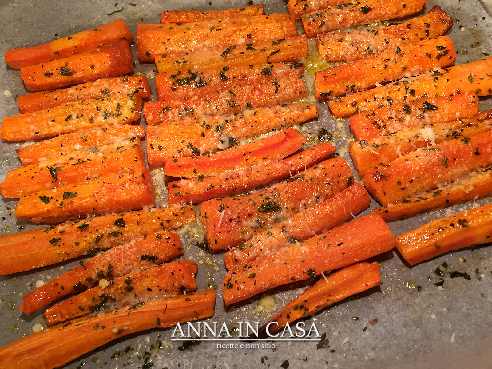 Anna in Casa: ricette e non solo: Bastoncini saporiti di carote al
