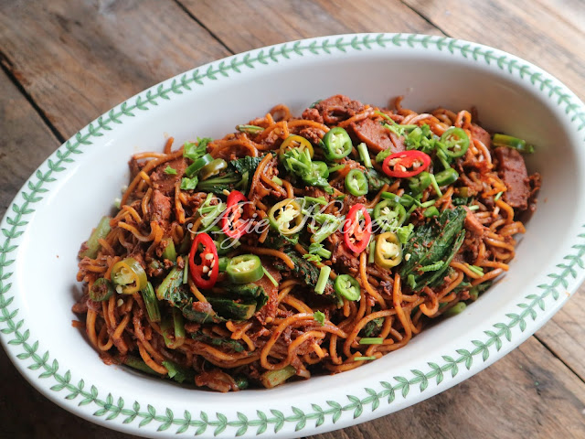 Mee Goreng Mamak Dari Azie Kitchen