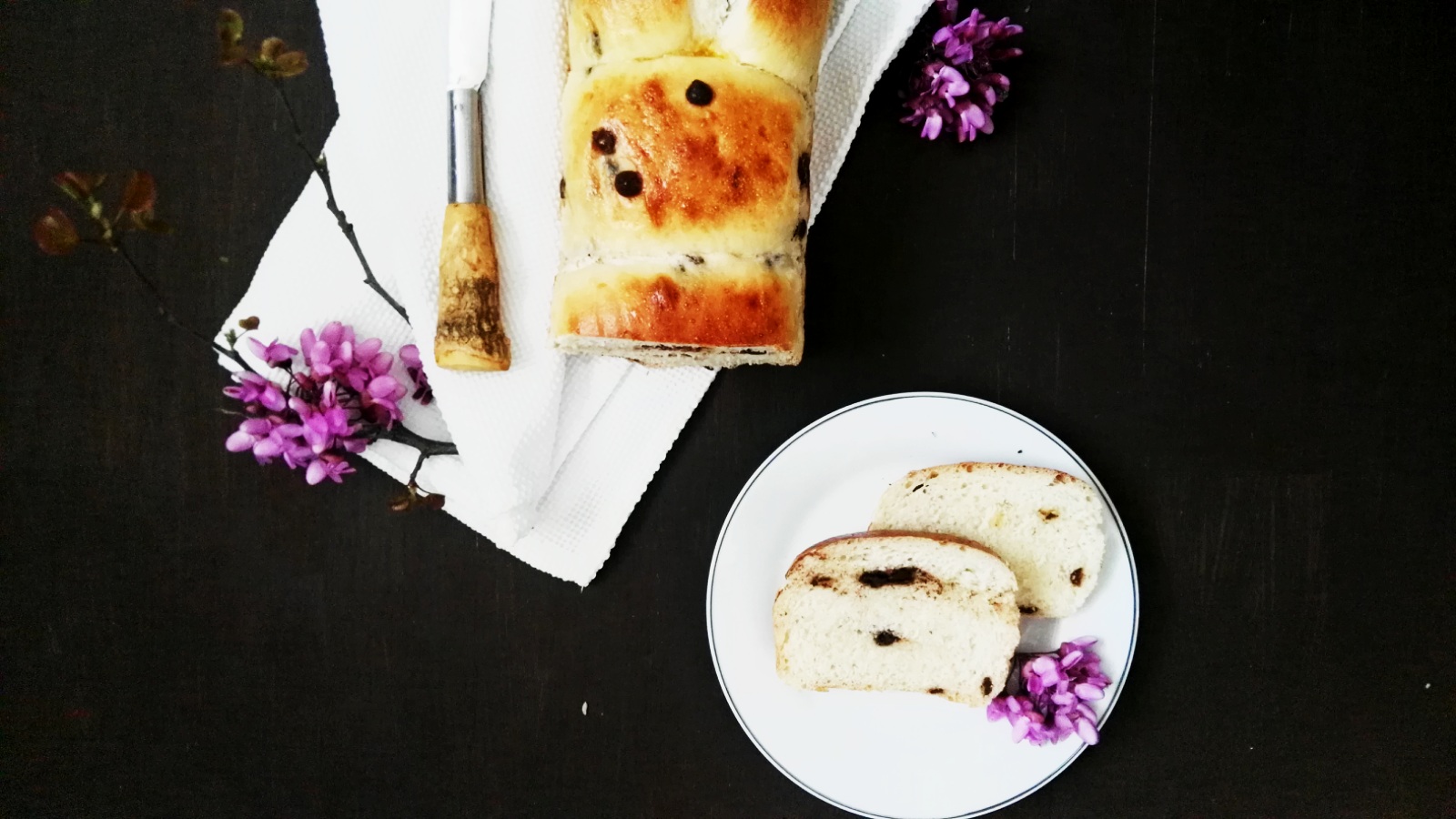 Lucia's cakes PAN DULCE CON CHOCOLATE