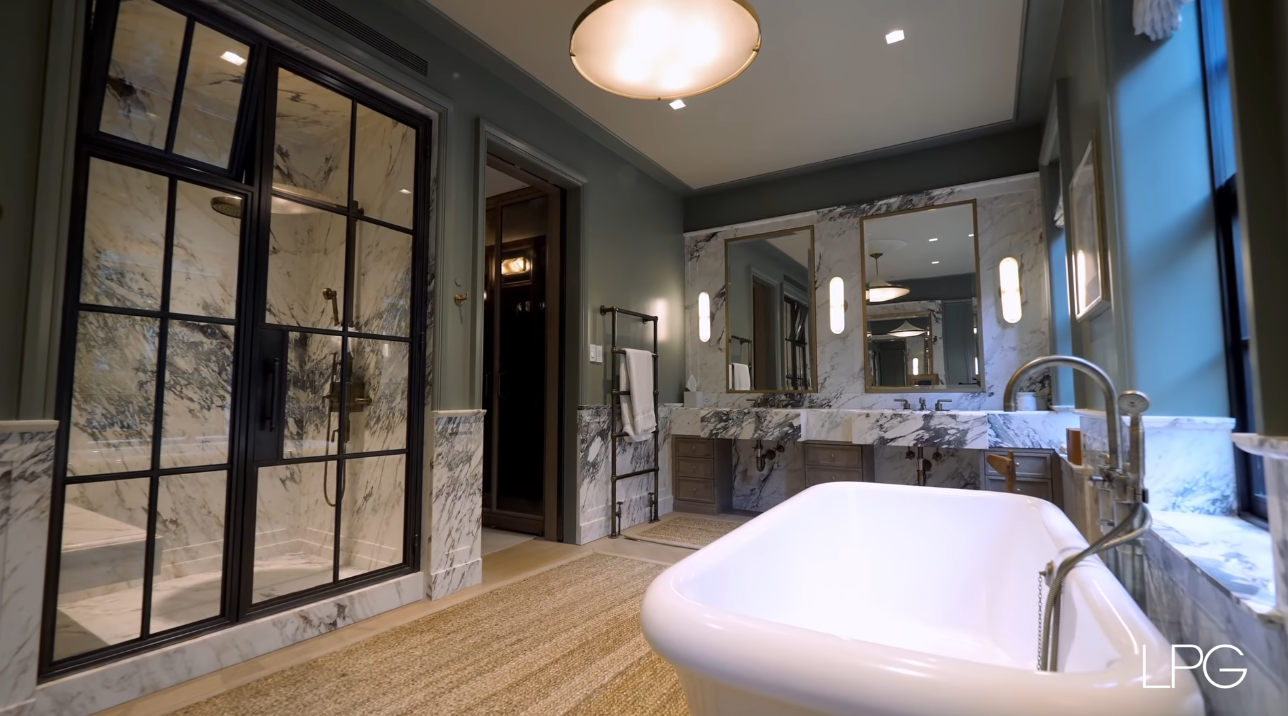 37 Photos vs. INSIDE the Top 3 BEST Manhattan, New York Townhouses | $20+ MILLION - Luxury Home & Interior Design Tour 37 Photos vs. INSIDE the Top 3 BEST Manhattan, New York Townhouses | $20+ MILLION - Luxury Home & Interior Design Tour