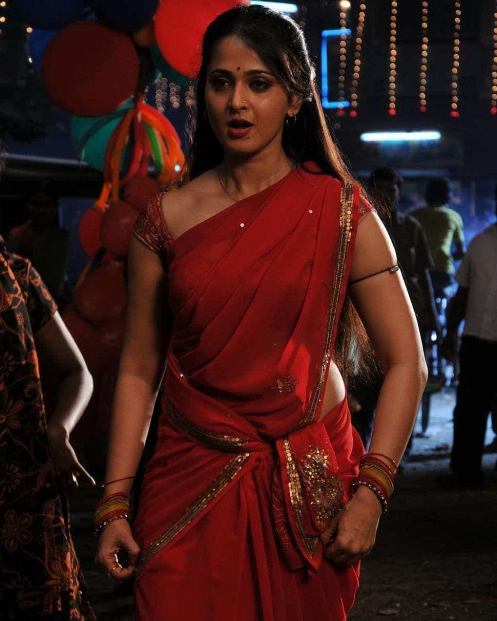 Anushka-shetty-photos-in-red-saree-2021