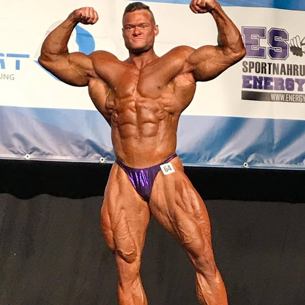 Бодибилдер Жак Невиль
