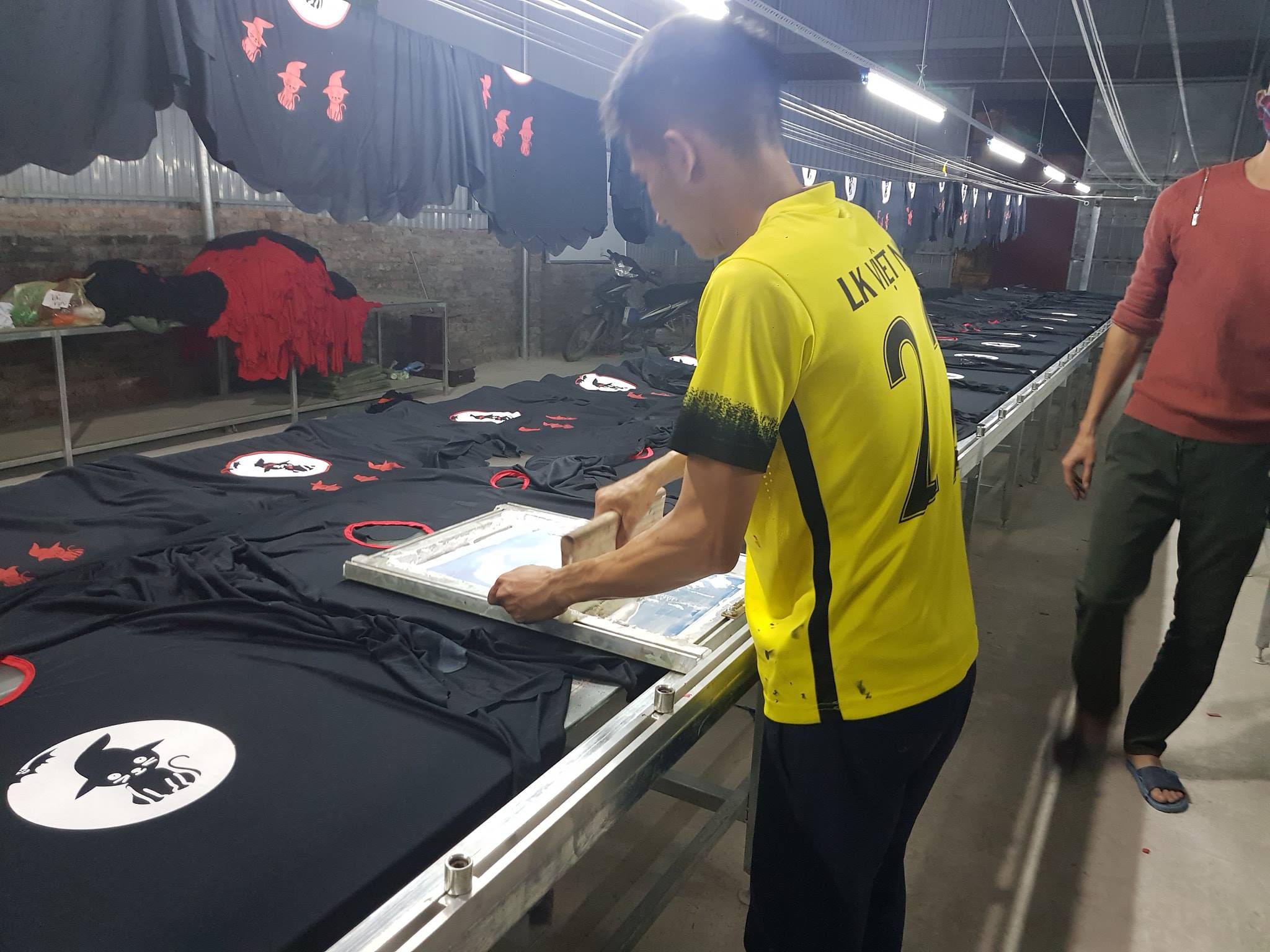 Xưởng in lụa trên vải