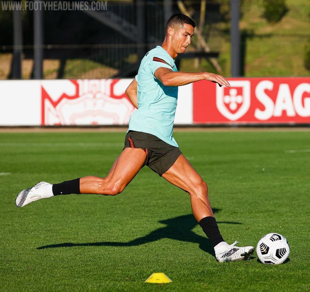 serie a nike flight ball