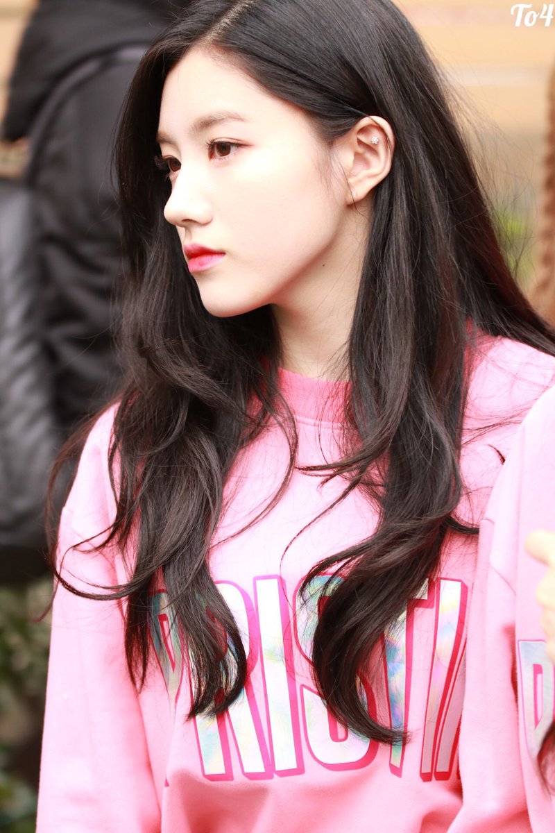 Fans Praise The Perfect Nose Of This Idol! | Daily K Pop News