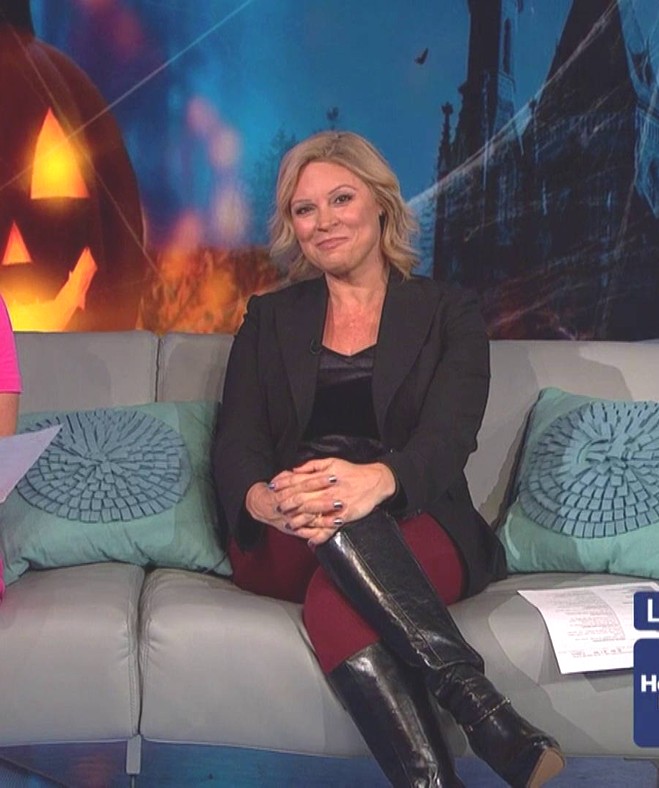 THE APPRECIATION OF BOOTED NEWS WOMEN BLOG : jennifer westhoven