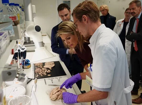 Queen Maxima visited the Department of Anatomy and Neurosciences at the VU University