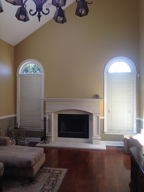 Before pic of Family Room