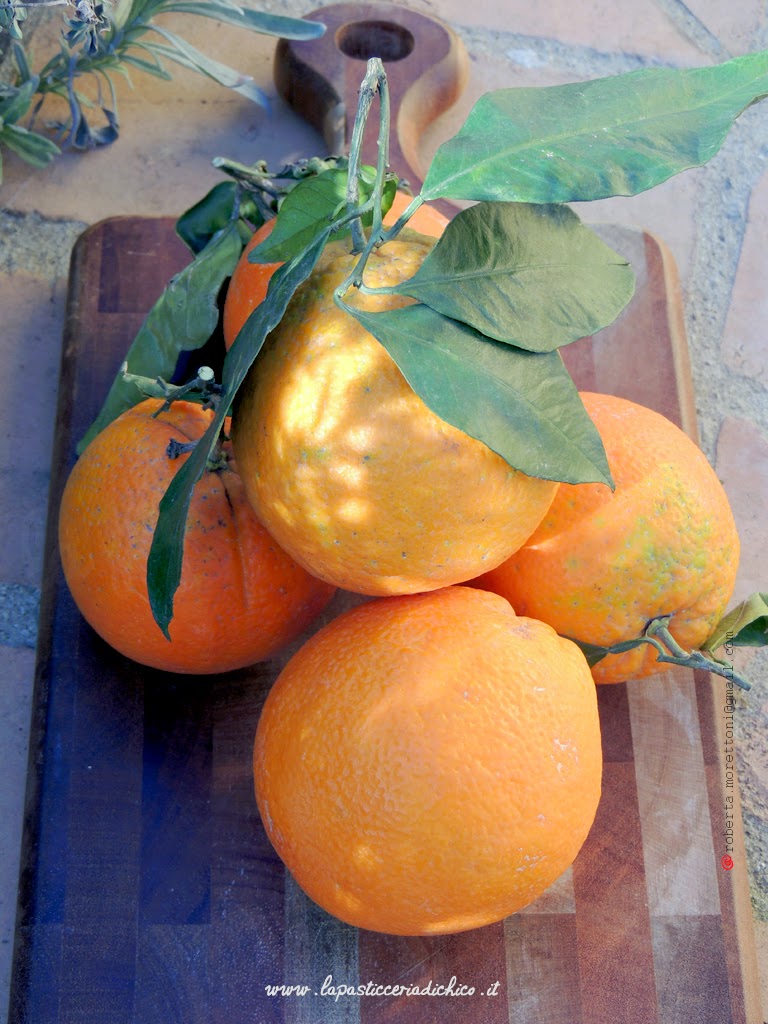 Frittelle di Carnevale alla ricotta con arancia e chiodi di garofano - www.lapasticceriadichico.it