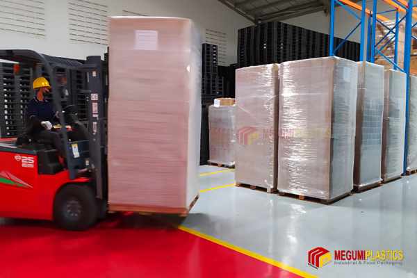 Manfaat Plastik Stratch Film Untuk Produk Toko Anda