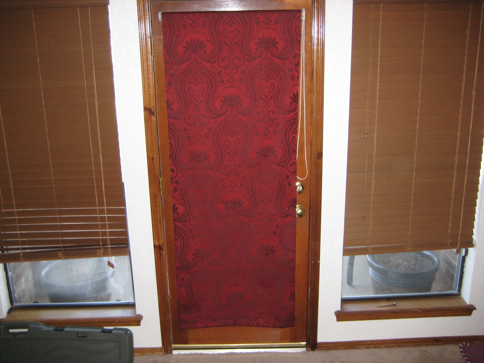 Robin Loves Quilting Make your own Roller Shade!