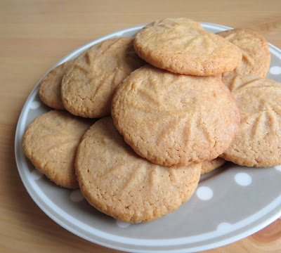 Small Batch Peanut Butter Cookies
