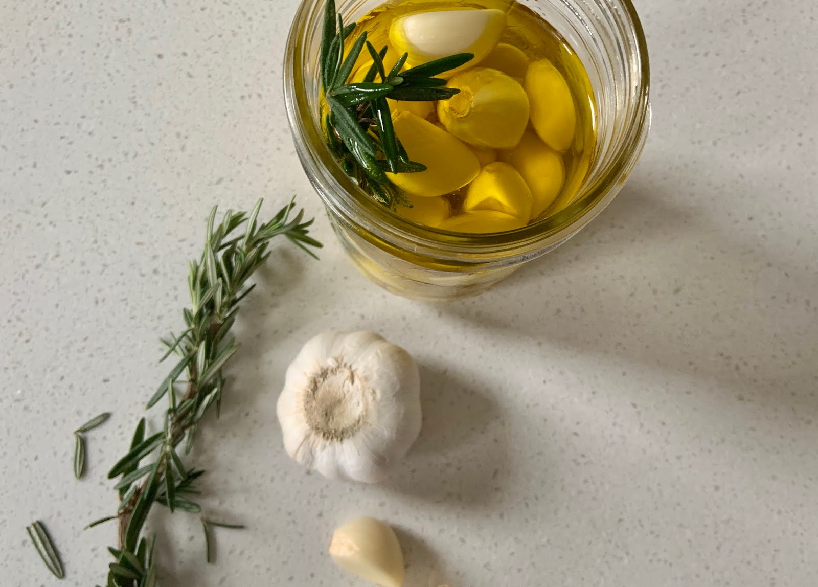 sous vide garlic confit