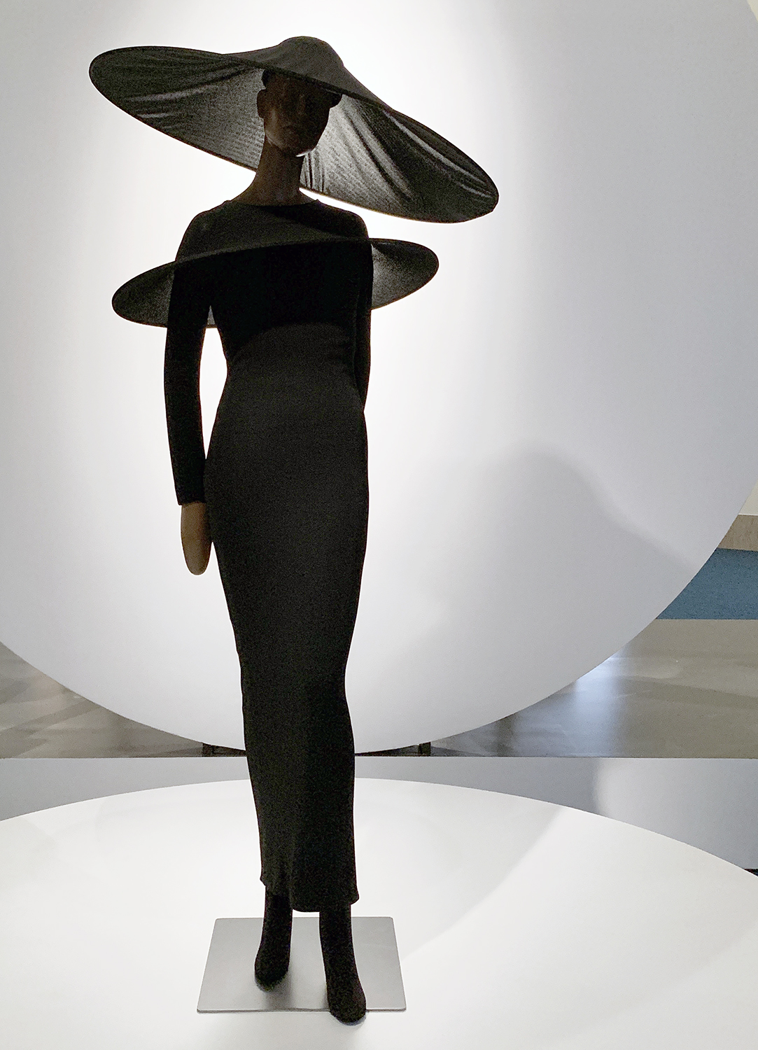 Pierre Cardin: Future Fashion” Brings Space-Age French Design to Brooklyn -  Interior Design