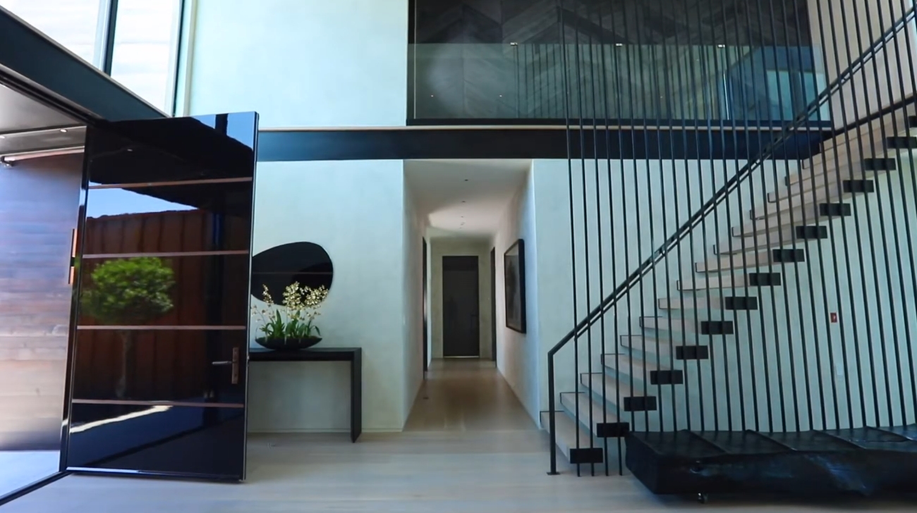 33 Photos vs. 989 Deerfield Rd, Water Mill, NY vs. Luxury Home Interior Design Tour