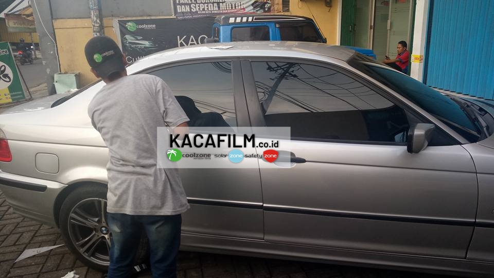 Jasa Pasang Kaca Film Mobil Innova Tangerang