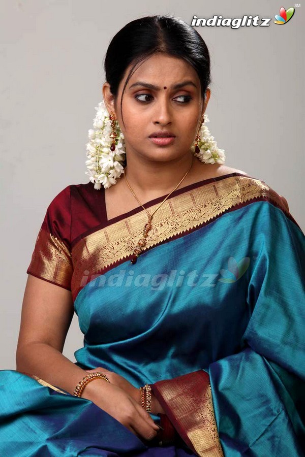 Fame hot pics of mallu actress Lena Fame hot pics of mallu actress Lena
