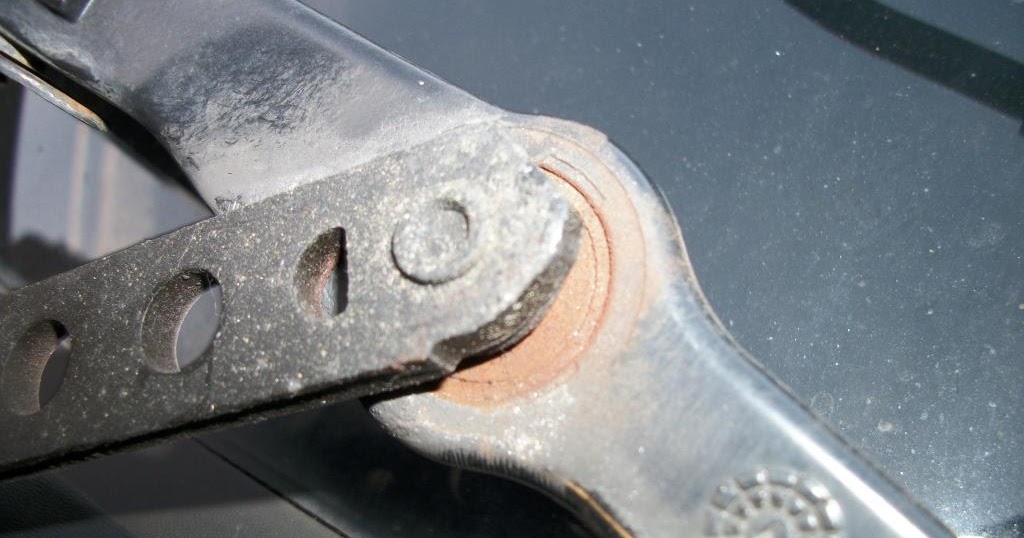 wojtekn Renault Scenic Grand MK2 wipers not cleaning properly