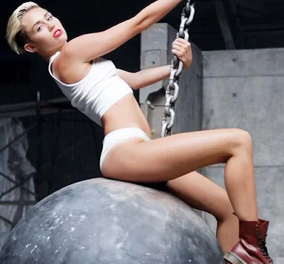 Wrecking Ball Lyrics - Miley Cyrus