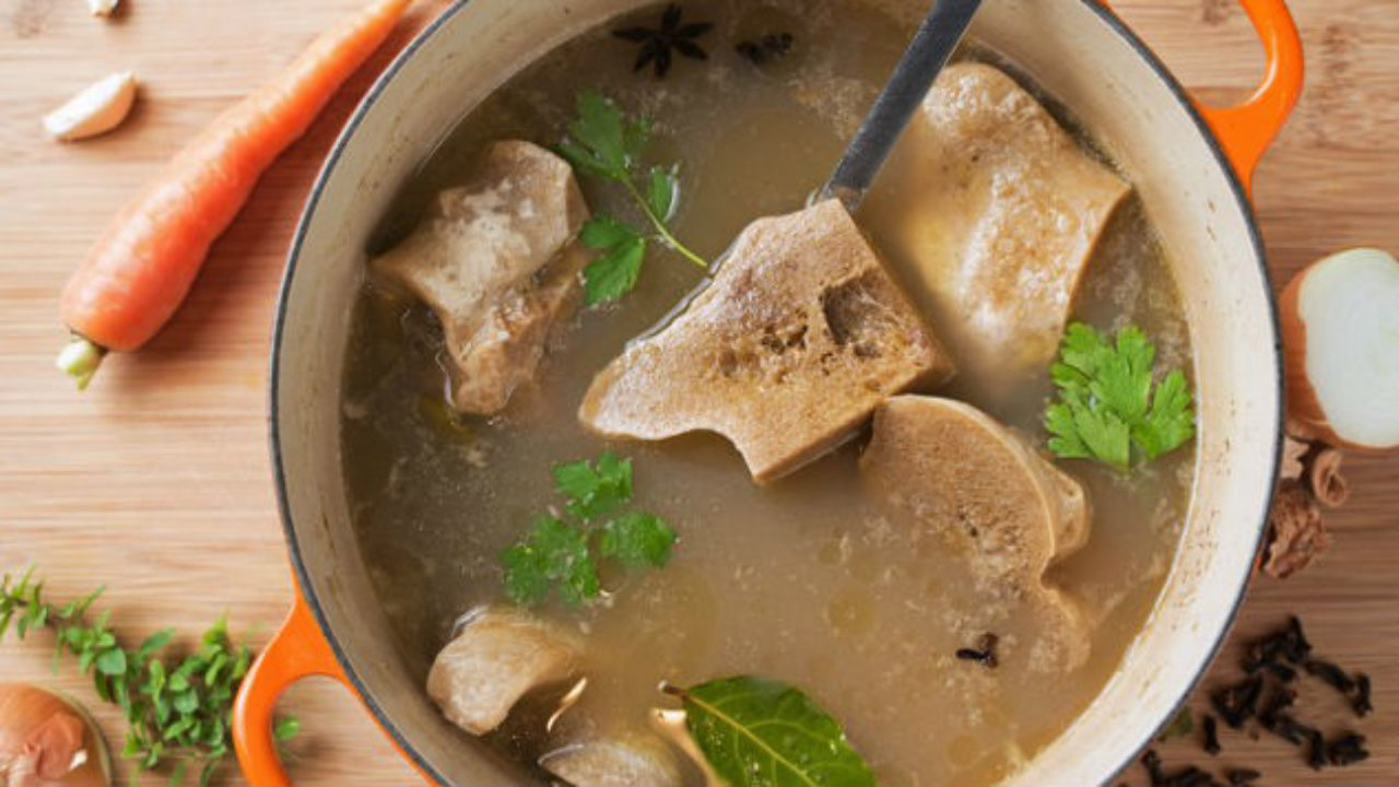 Caldo de Ossos Low Carb Mylla Correia