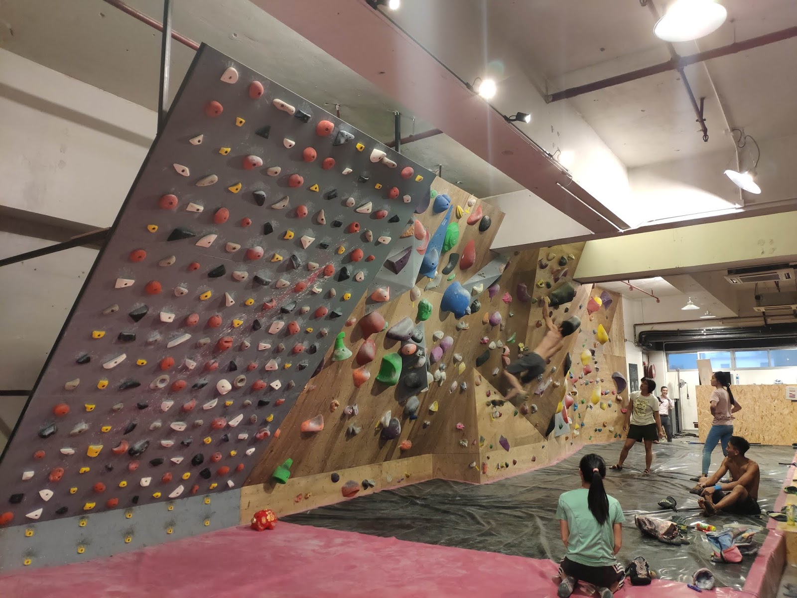 攀登基地 BaseClimb Hong Kong Bouldering Gyms