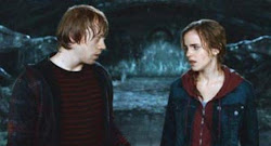 harry potter hermione ron liplocks hallows deathly lucious number kiss granger weasley kisses cinema ohnotheydidnt pucker