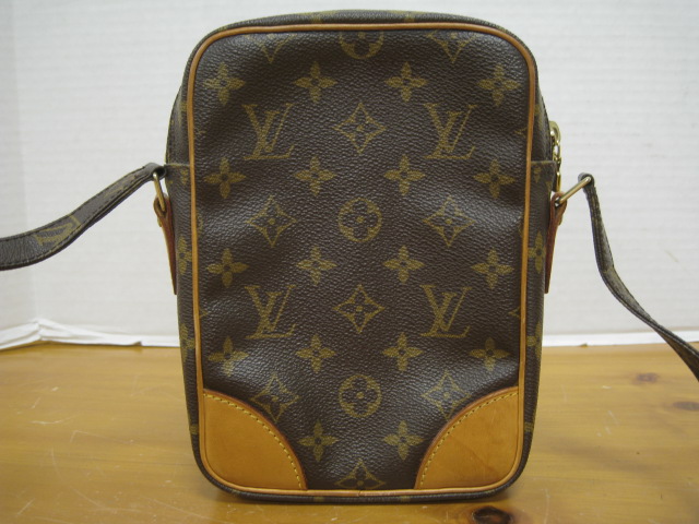 Antiques, Art, and Collectibles: Vintage Louis Vuitton Bags Collection
