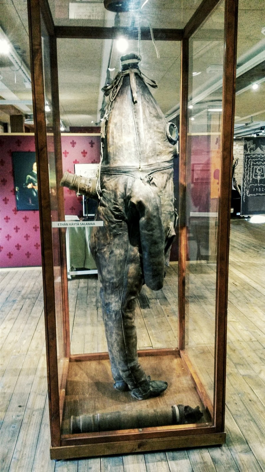 The Old Gentleman of Raahe, the Oldest Surviving Diving Suit in the