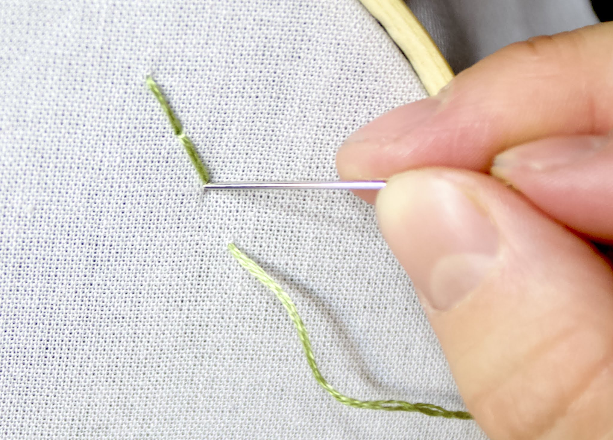 Mũi đột khít thêu phác thảo - Hình 4