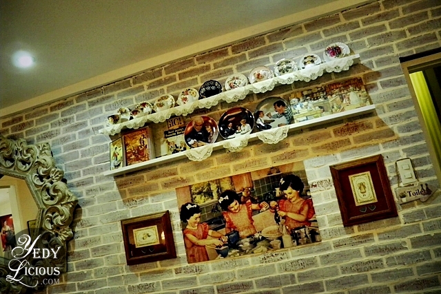 Wall Decors at Karen's Kitchen