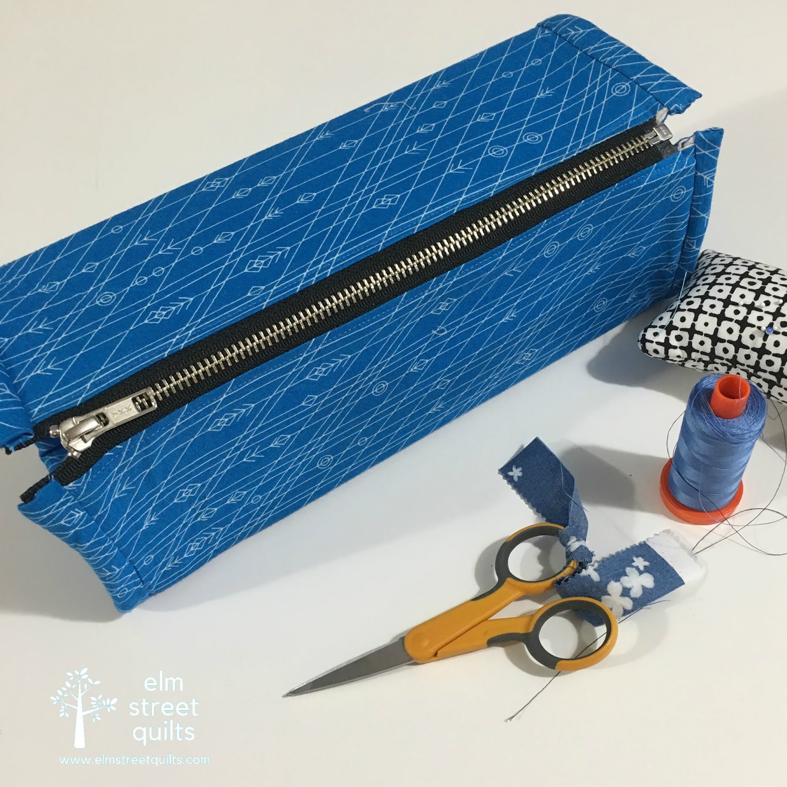 ZipUp Tray Pouch Elm Street Quilts