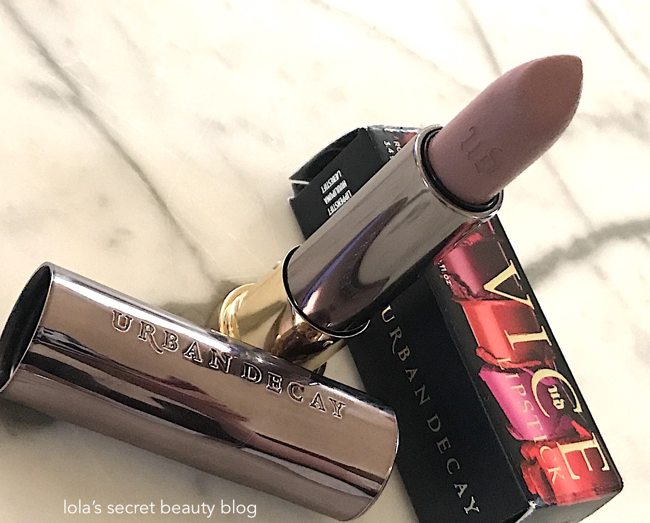 lola's secret beauty blog: Urban Decay Vice Lipstick Mega Matte in Oblivion