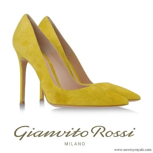 Crown Princess Gianvito Rossi Pumps in Yellow