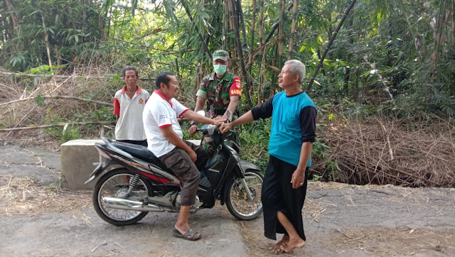 Tenang Dan Waspada Itulah Himbauan Babinsa Kwangen  Cegah Covid-19