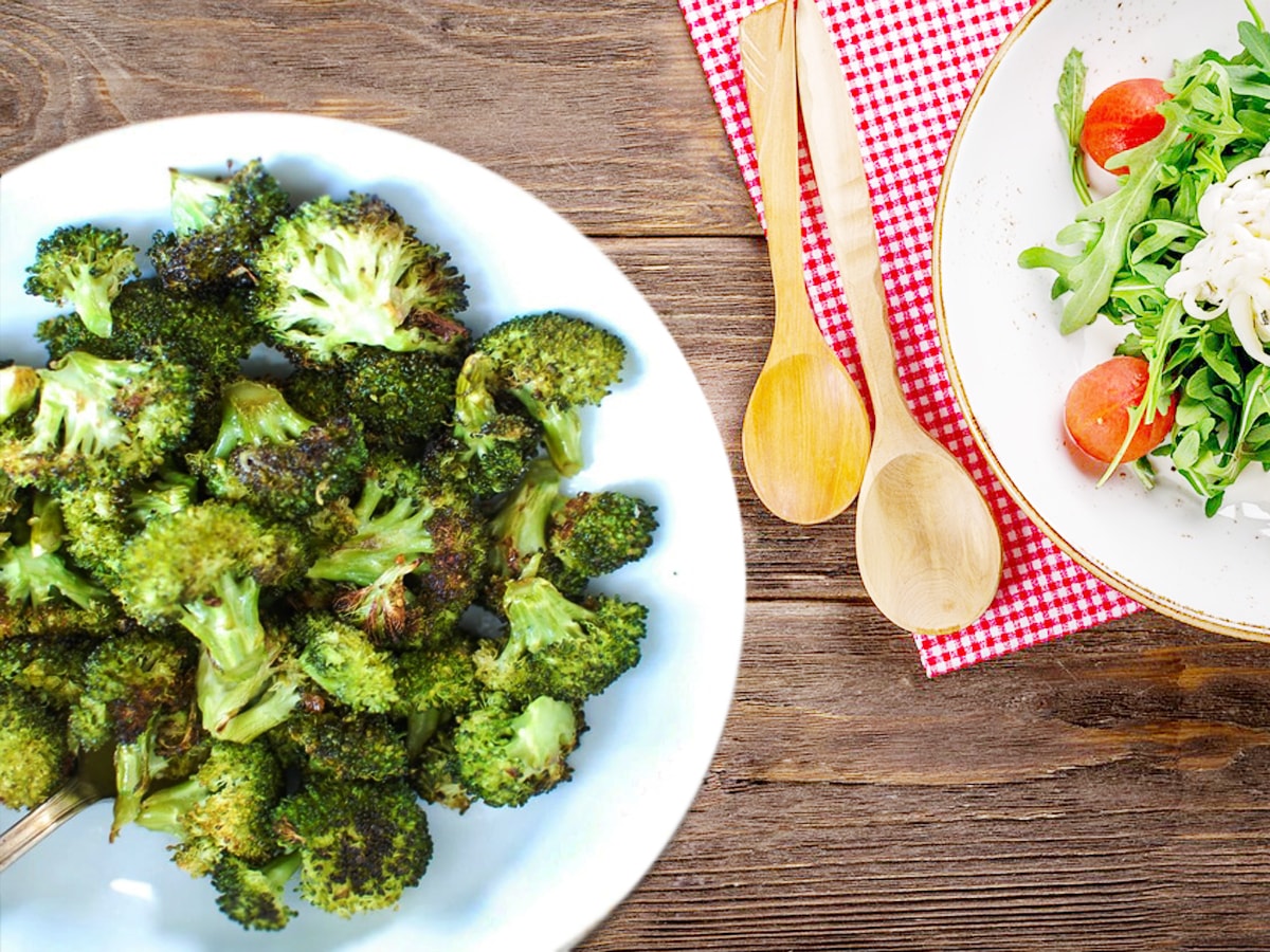 Healthy Garlicky Roasted Broccoli Recipe | Crispyfoodidea