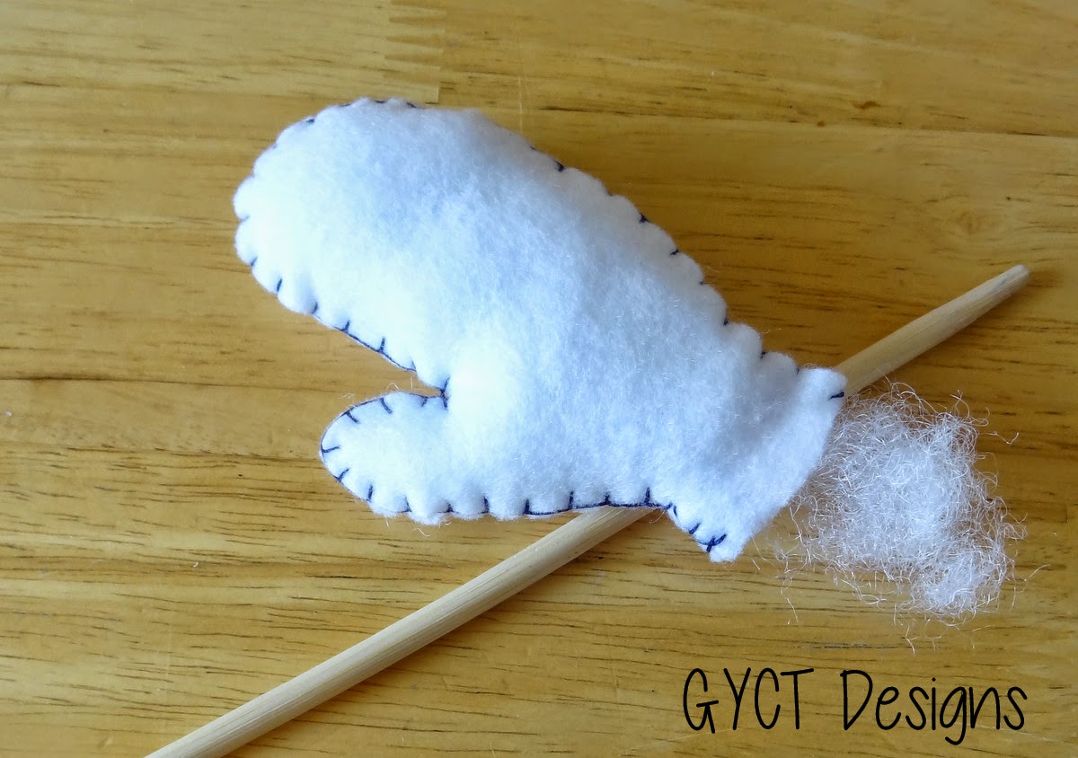 Winter Mitten Garland Tutorial | Sew Simple Home