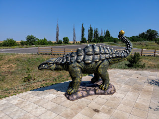 Регіональний ландшафтний парк «Клебан-Бик». Скульптури динозаврів