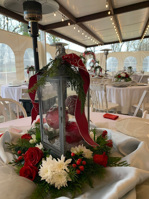 Christmas wedding centerpieces