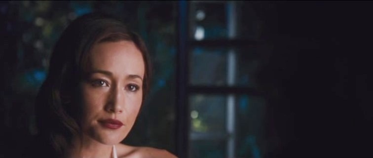 Films Et Séries Tv Avec Maggie Q Movie and TV Cast Screencaps: Maggie Q as Irina / The Con Is On (2018