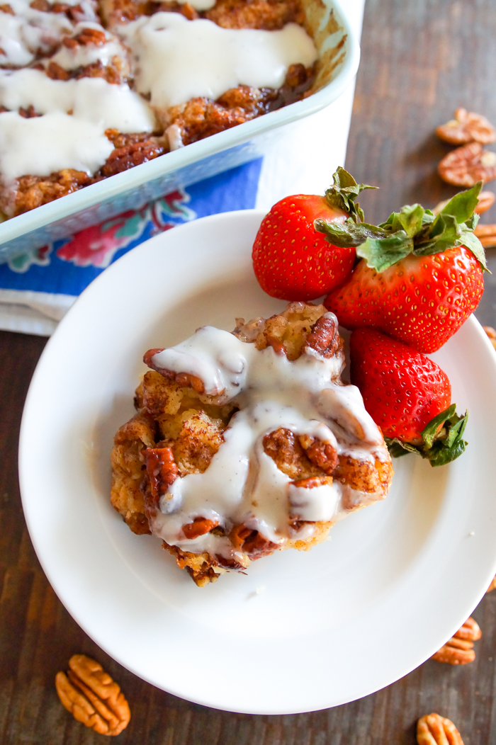 cinnamon roll biscuit cake