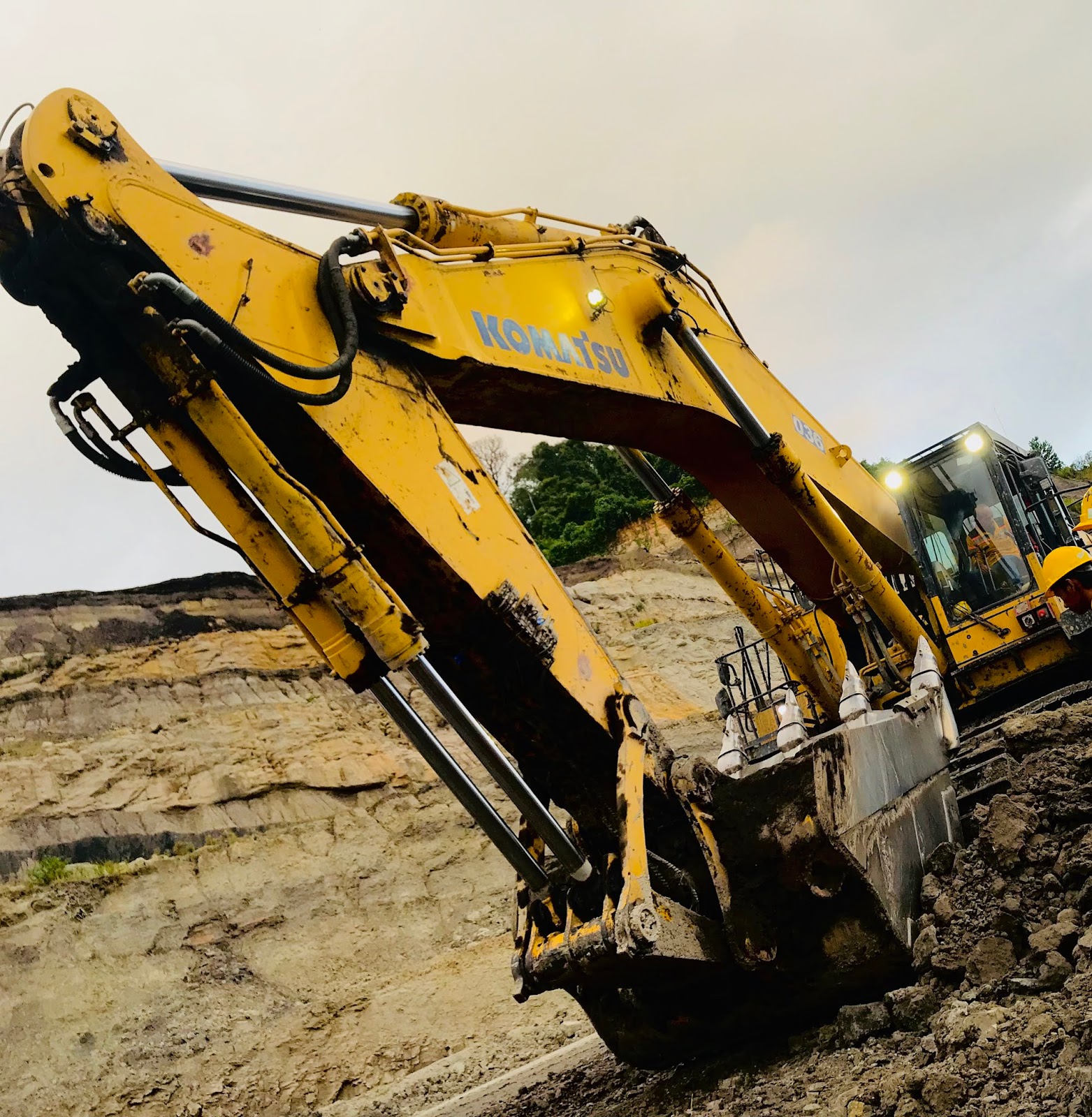 Harga Excavator Komatsu Pc 2000 Baru Terbaru