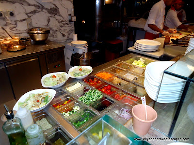 Vapiano's condiments for Salad