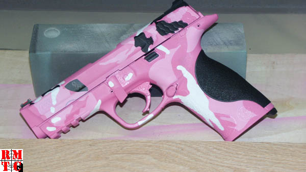Smith+%2526+Wesson+M%2526P+9+Pink+Camouflage-32.jpg