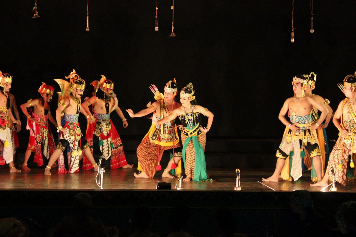 10 Bentuk Teater Tradisional Di Indonesia