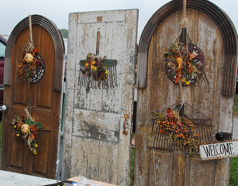 juNxtaposition antiques in the woods